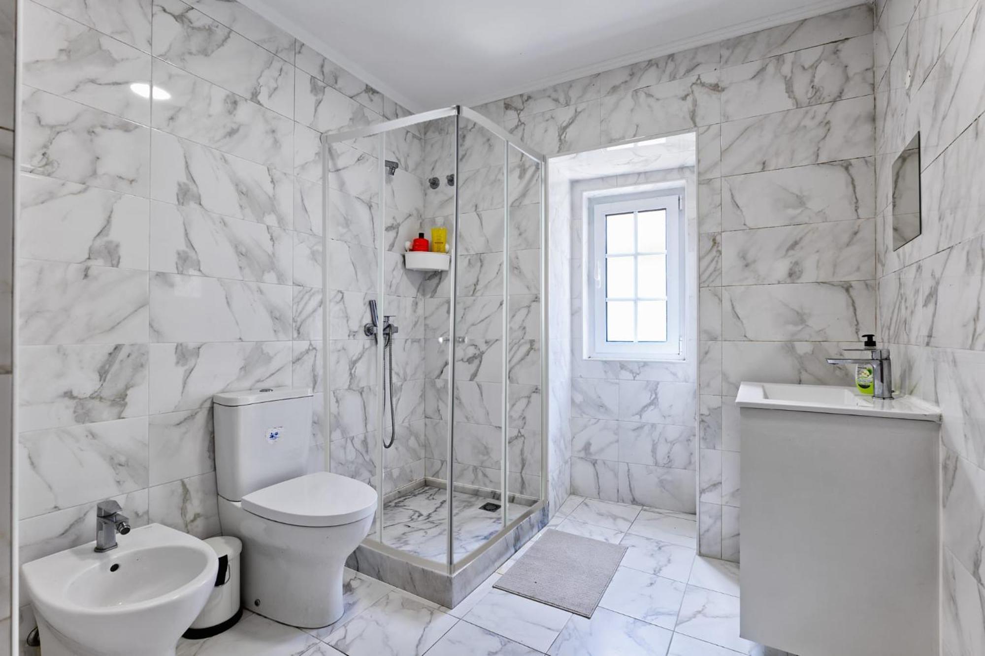 Apartment Big And Flat Lissabon